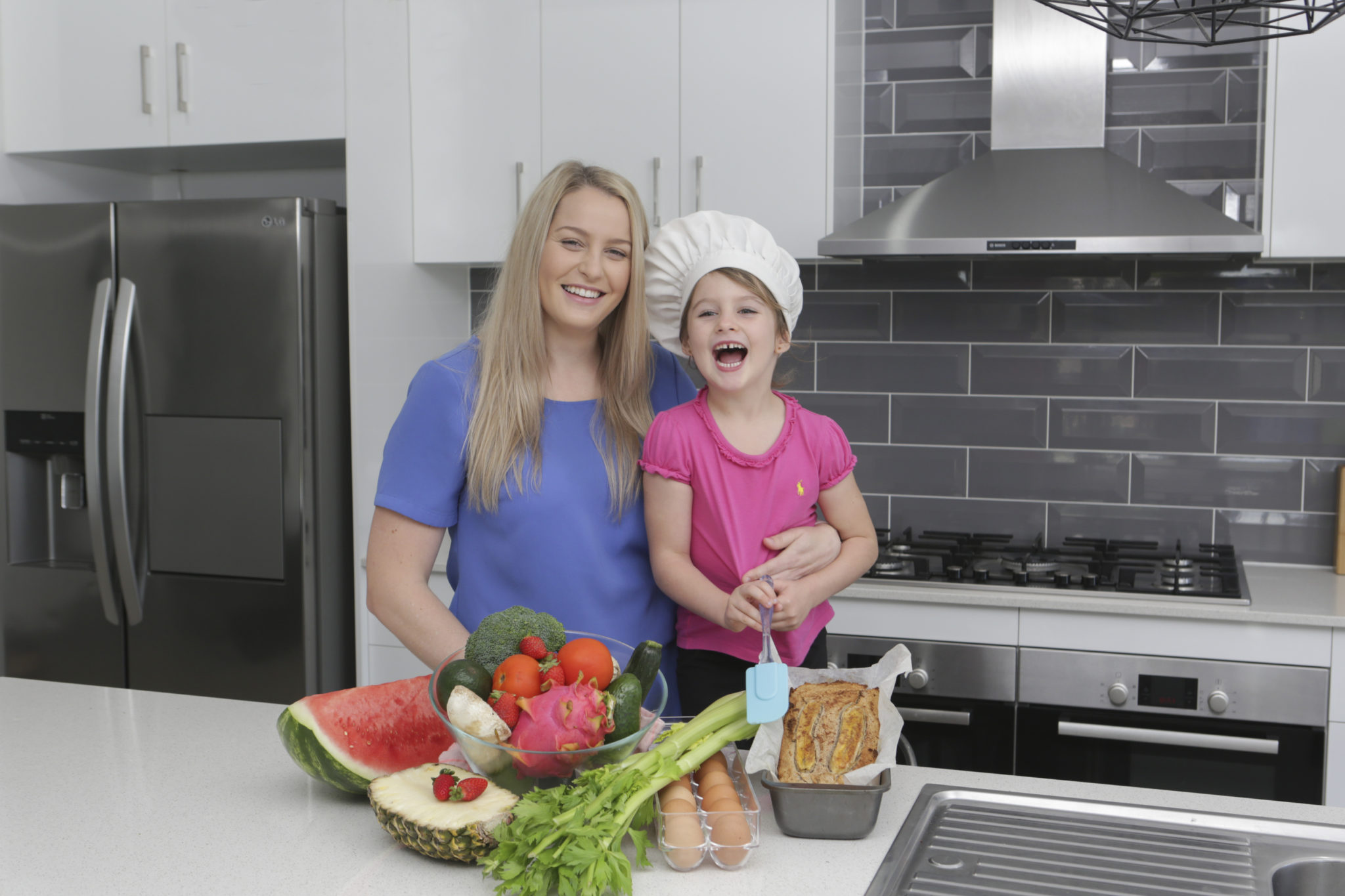 Liz and Alyssa in the kitchen